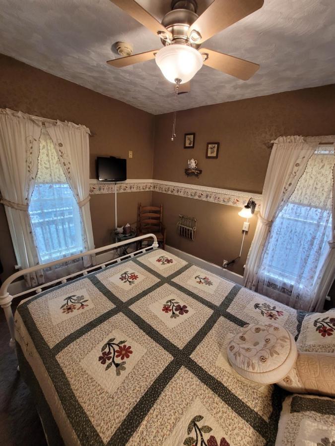 Prairie House Manor Bed And Breakfast De Smet Екстериор снимка