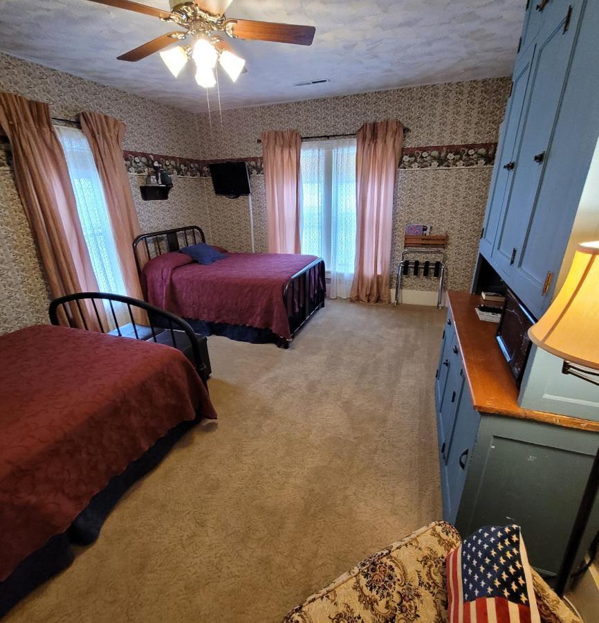 Prairie House Manor Bed And Breakfast De Smet Екстериор снимка